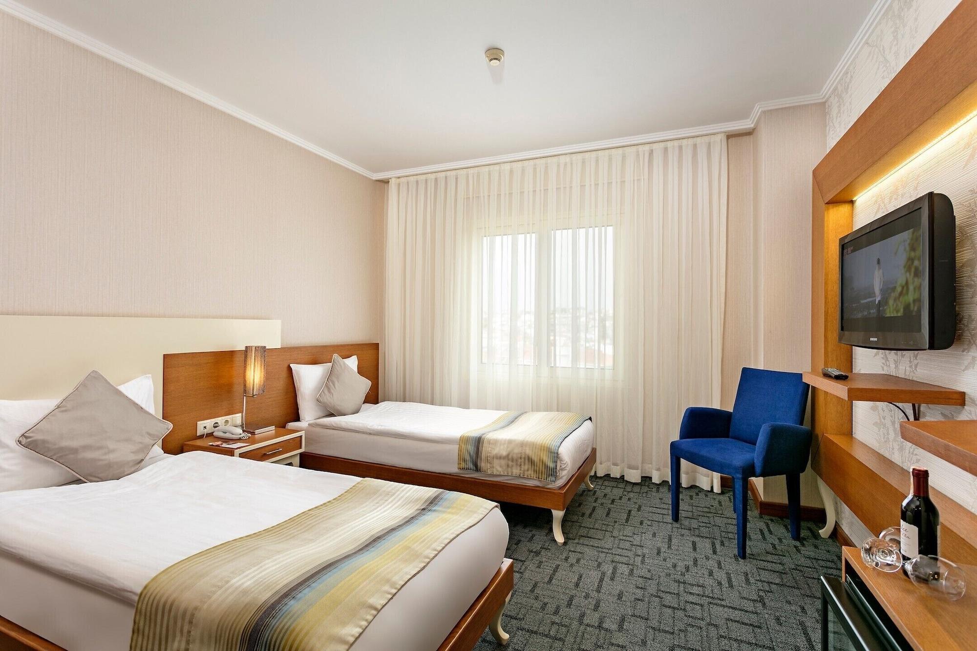 Sisus Hotel Çeşme Esterno foto