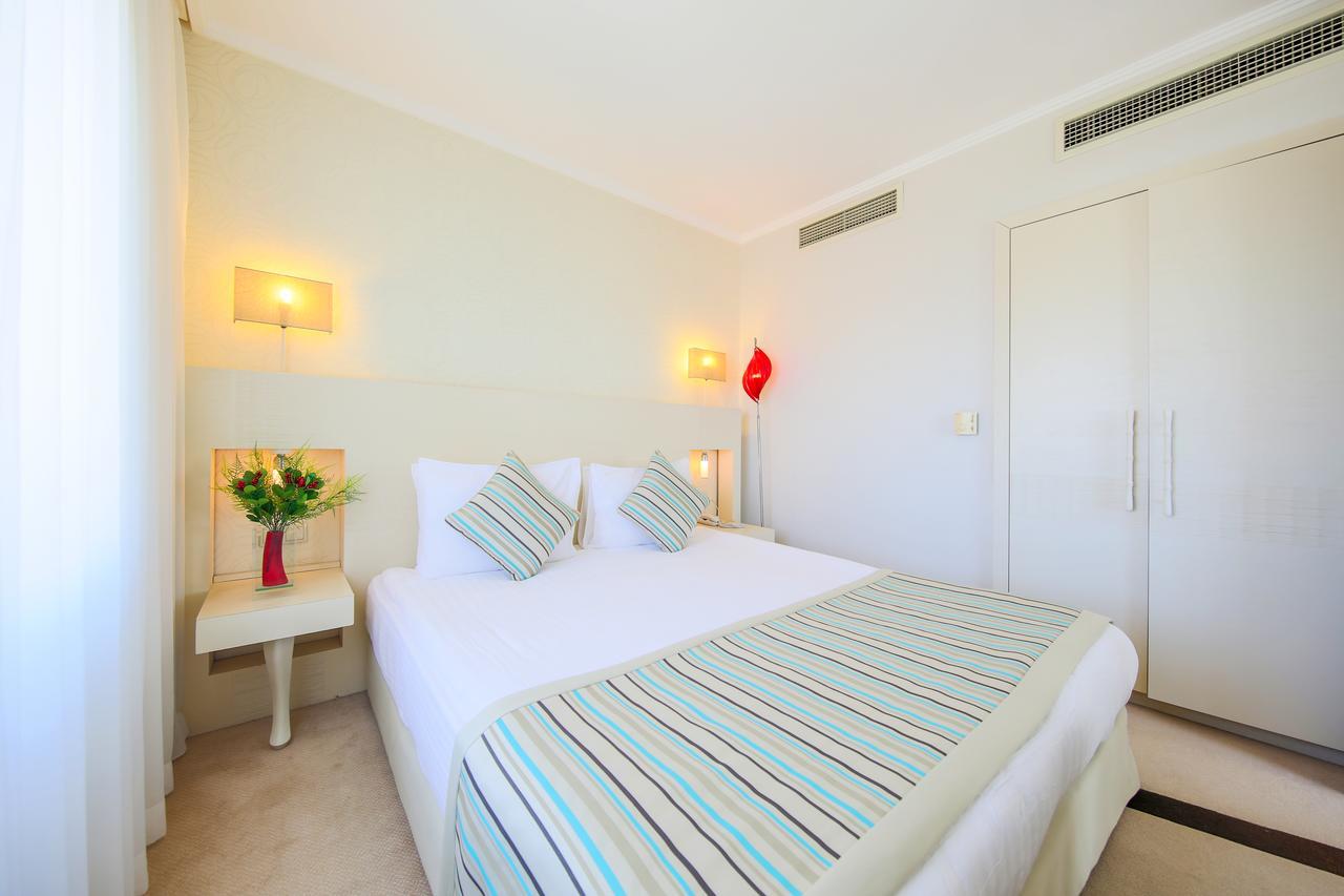 Sisus Hotel Çeşme Esterno foto