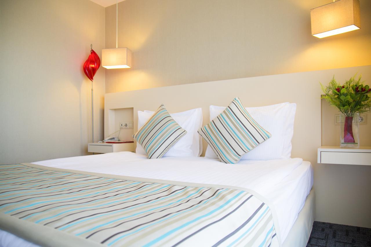 Sisus Hotel Çeşme Esterno foto