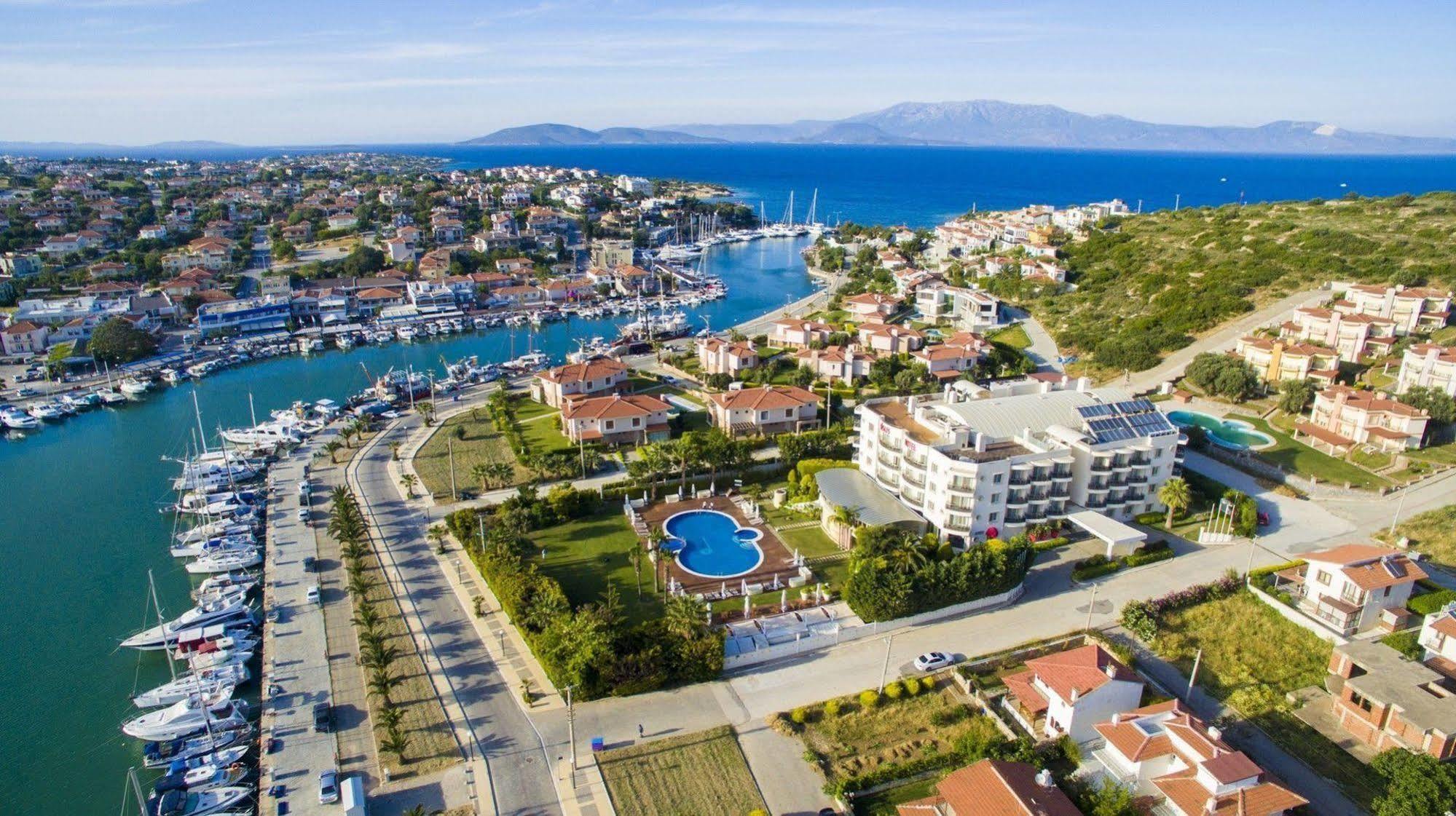 Sisus Hotel Çeşme Esterno foto