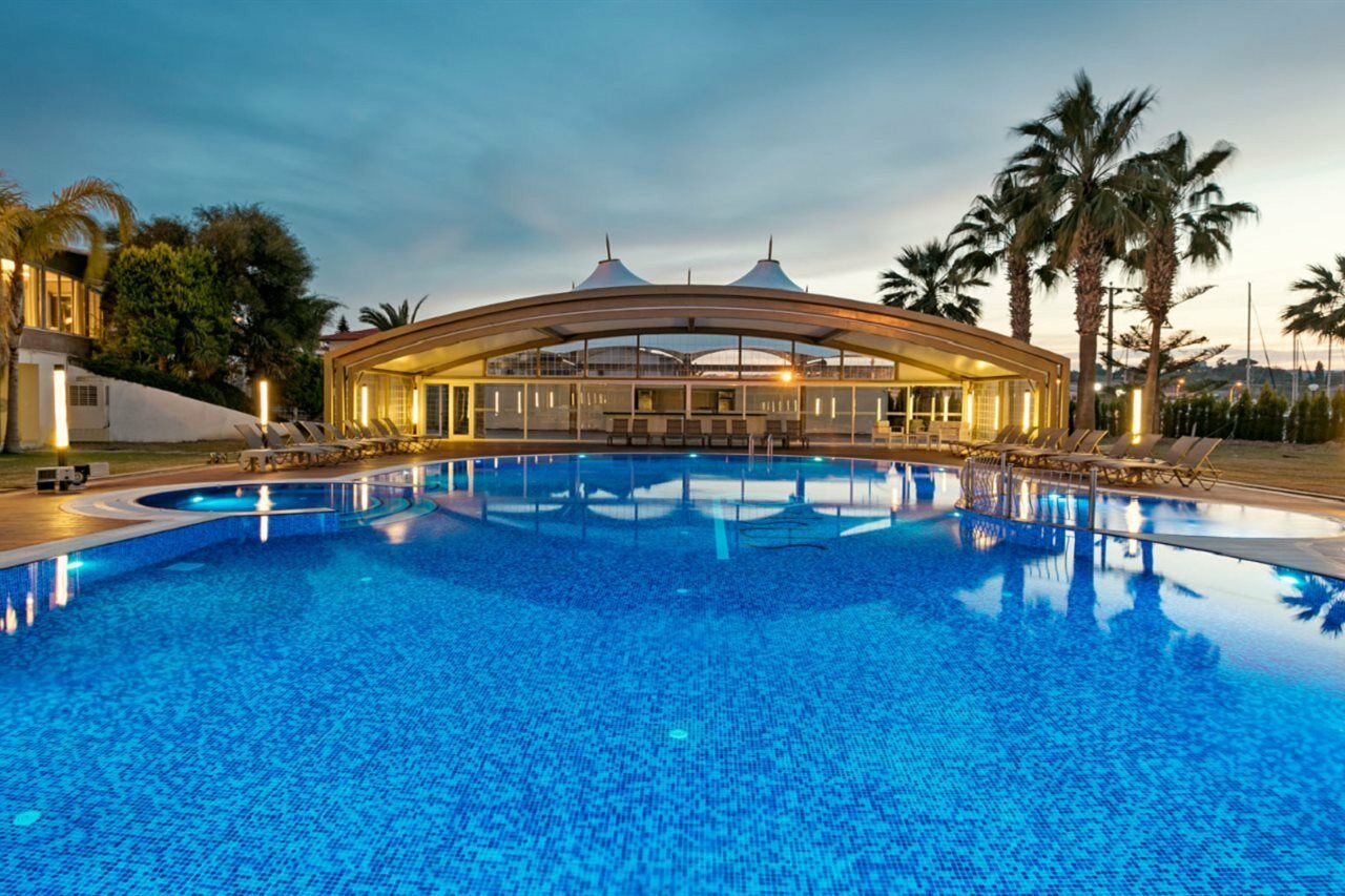Sisus Hotel Çeşme Esterno foto
