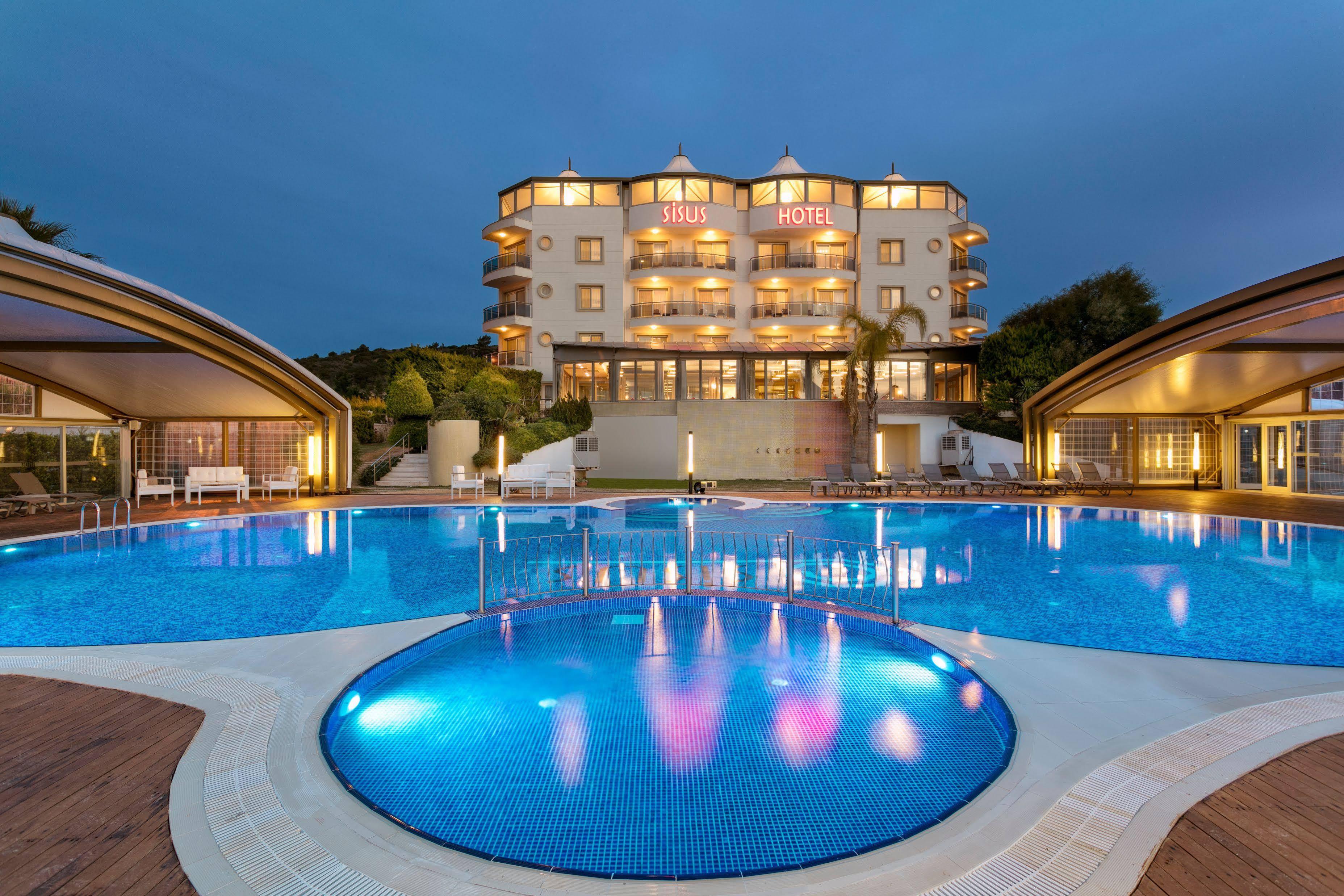 Sisus Hotel Çeşme Esterno foto